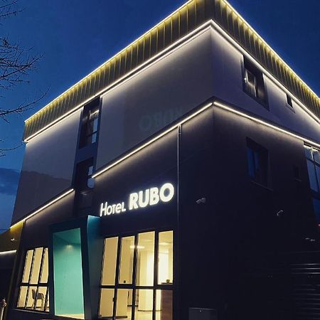 RUBO Hotel Sjoemen Buitenkant foto