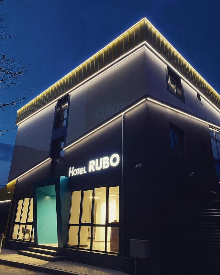 RUBO Hotel Sjoemen Buitenkant foto