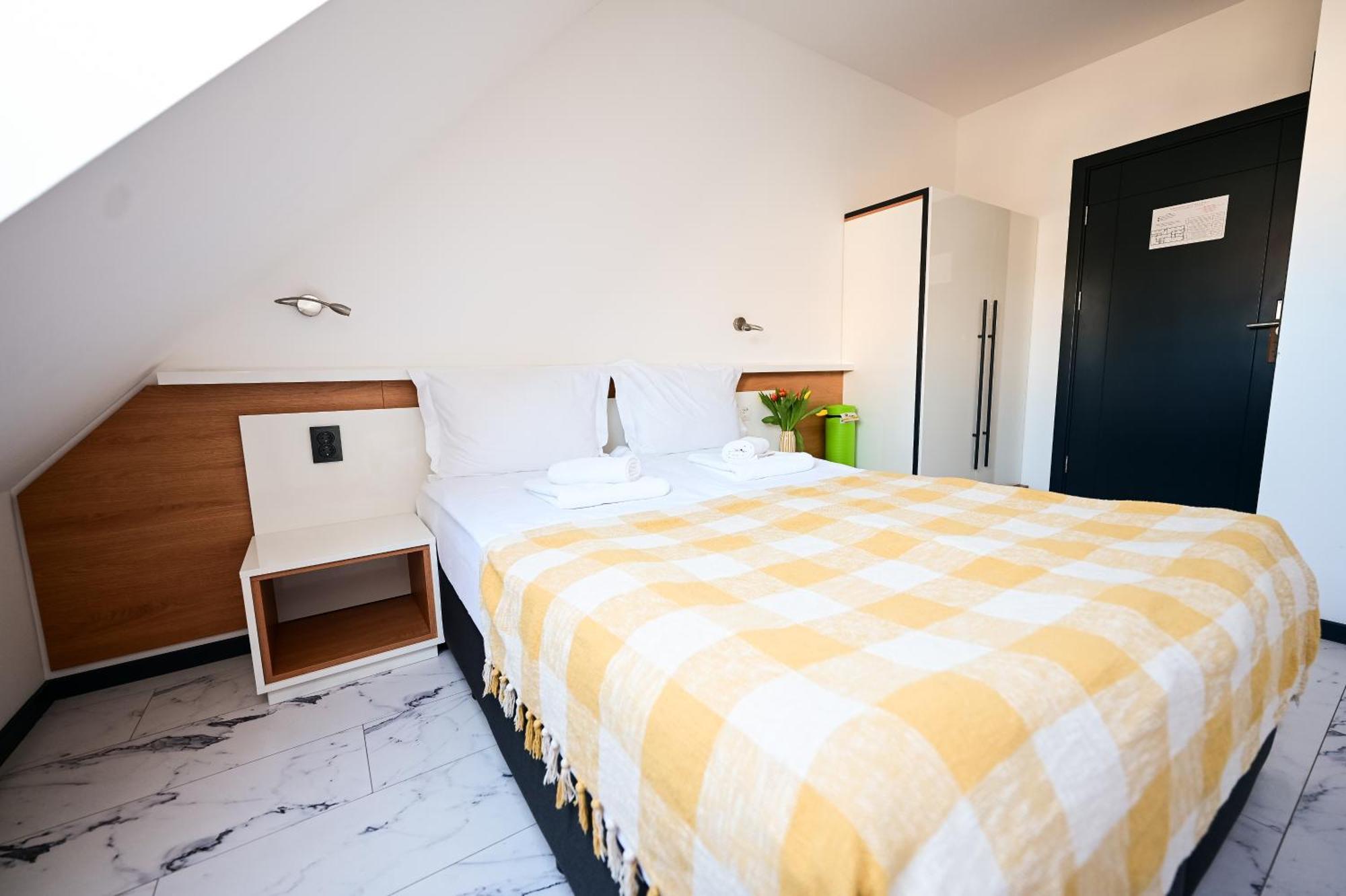 RUBO Hotel Sjoemen Buitenkant foto
