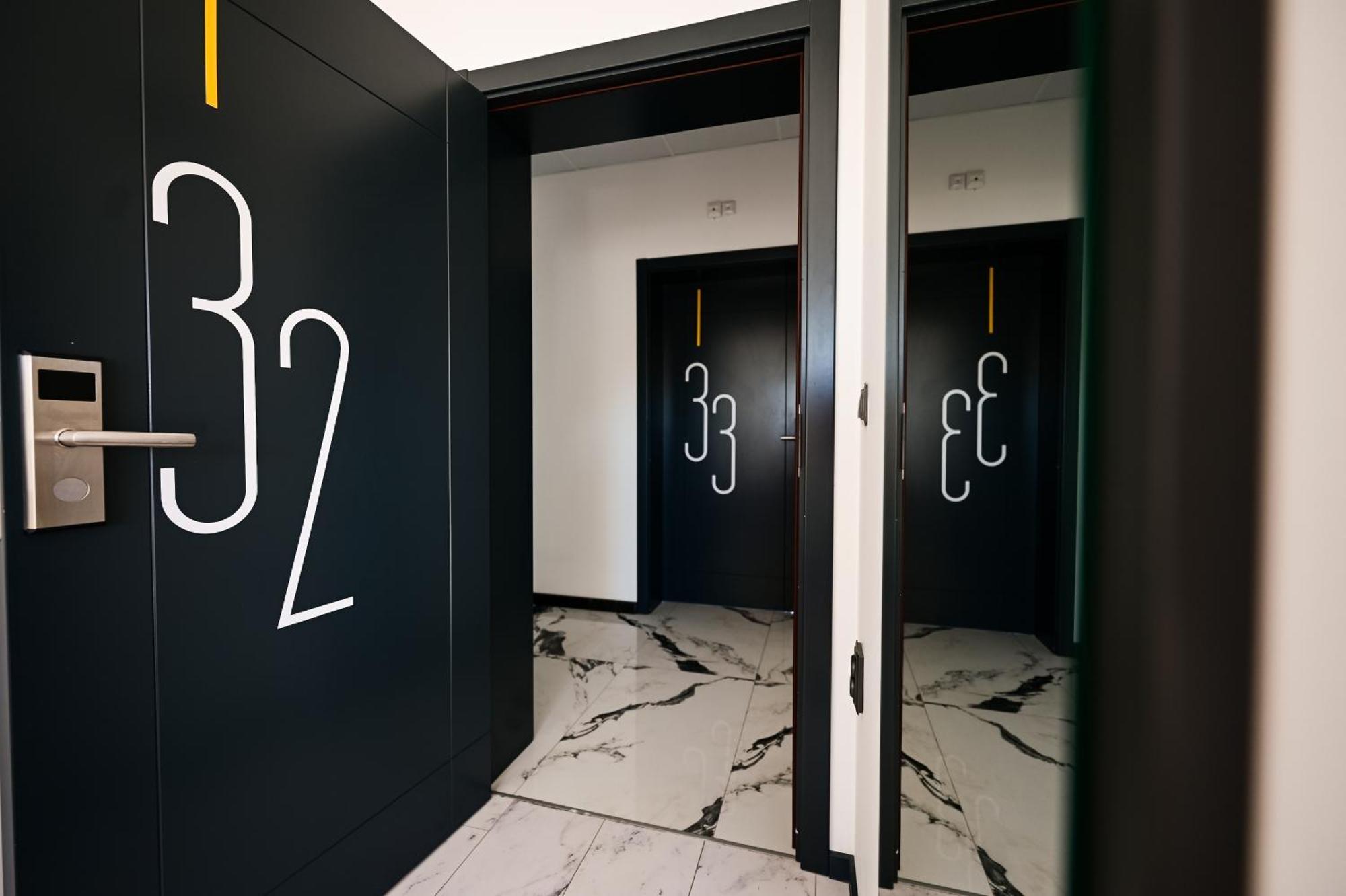 RUBO Hotel Sjoemen Buitenkant foto